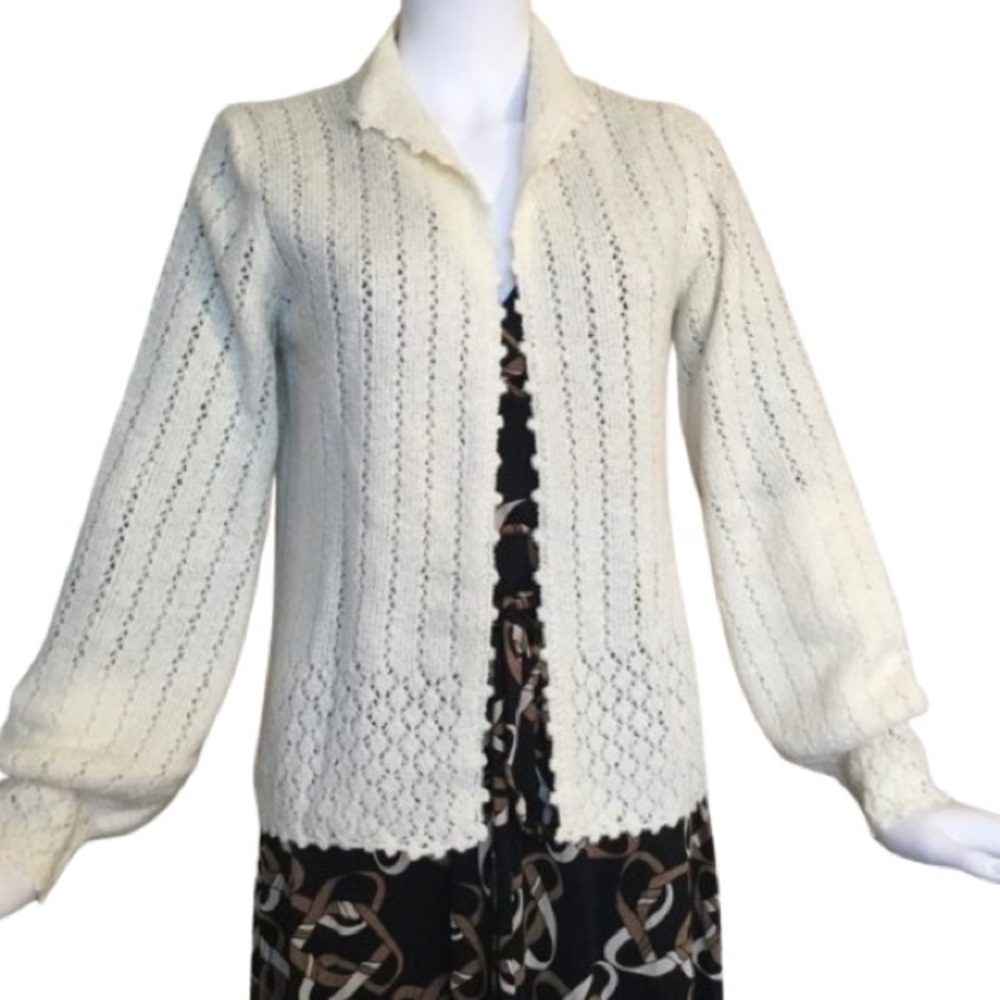 VINTAGE St John Knits cream sweater